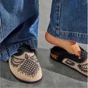 Free People Clogs